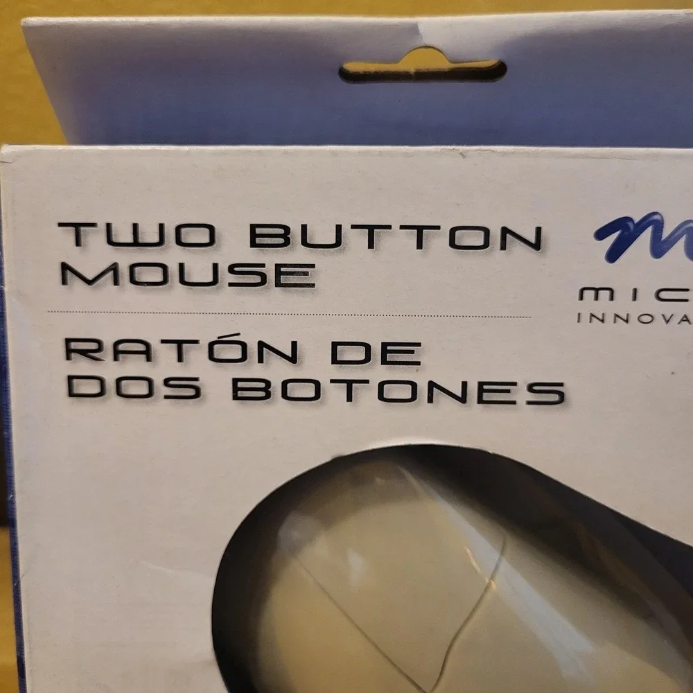 Micro Innovations Two Button Mouse Contour Hand With PS/2 Connection Model PD39P